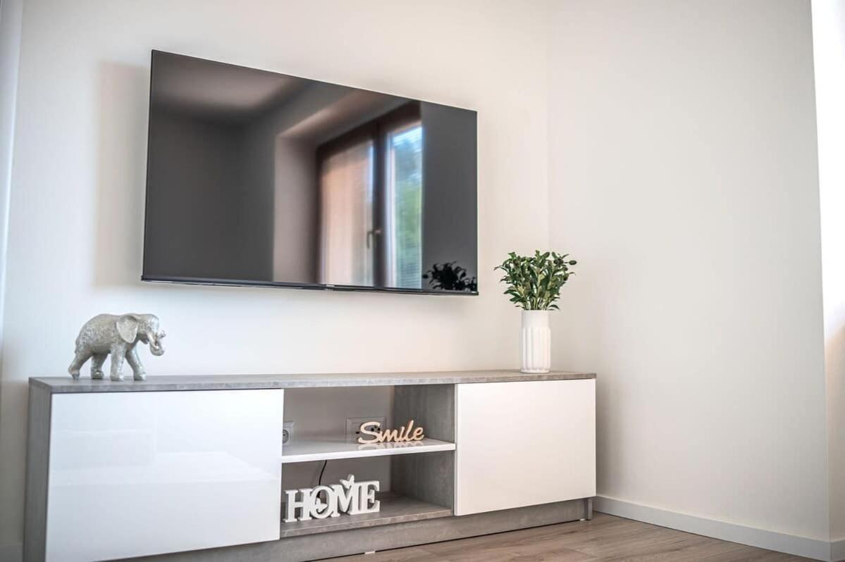 Nitra Castle Suite - Modern Elegance & Serenity المظهر الخارجي الصورة